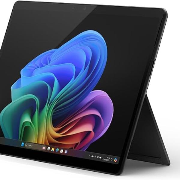 Microsoft Surface Pro 13" (Latest Version) | 10 Core | Copilot+PC | 2 in 1 | 120Hz Display | Snapdragon X Plus | 16GB RAM | 512 SSD | Black | UAE TRA Version